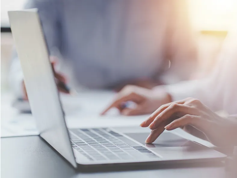 実務を通じてスキルを身につける